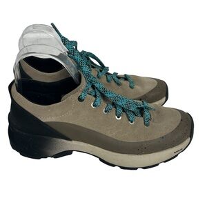 DANNER Caprine Low Suede Women's Plaza Taupe Leather 3 in. Laceup Hiking Shoes 8